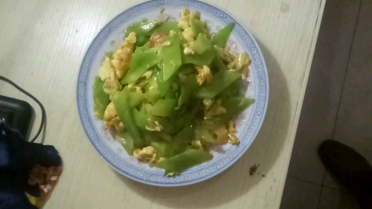 青笋炒鸡蛋,颜色诱人,香味扑鼻,简单好做