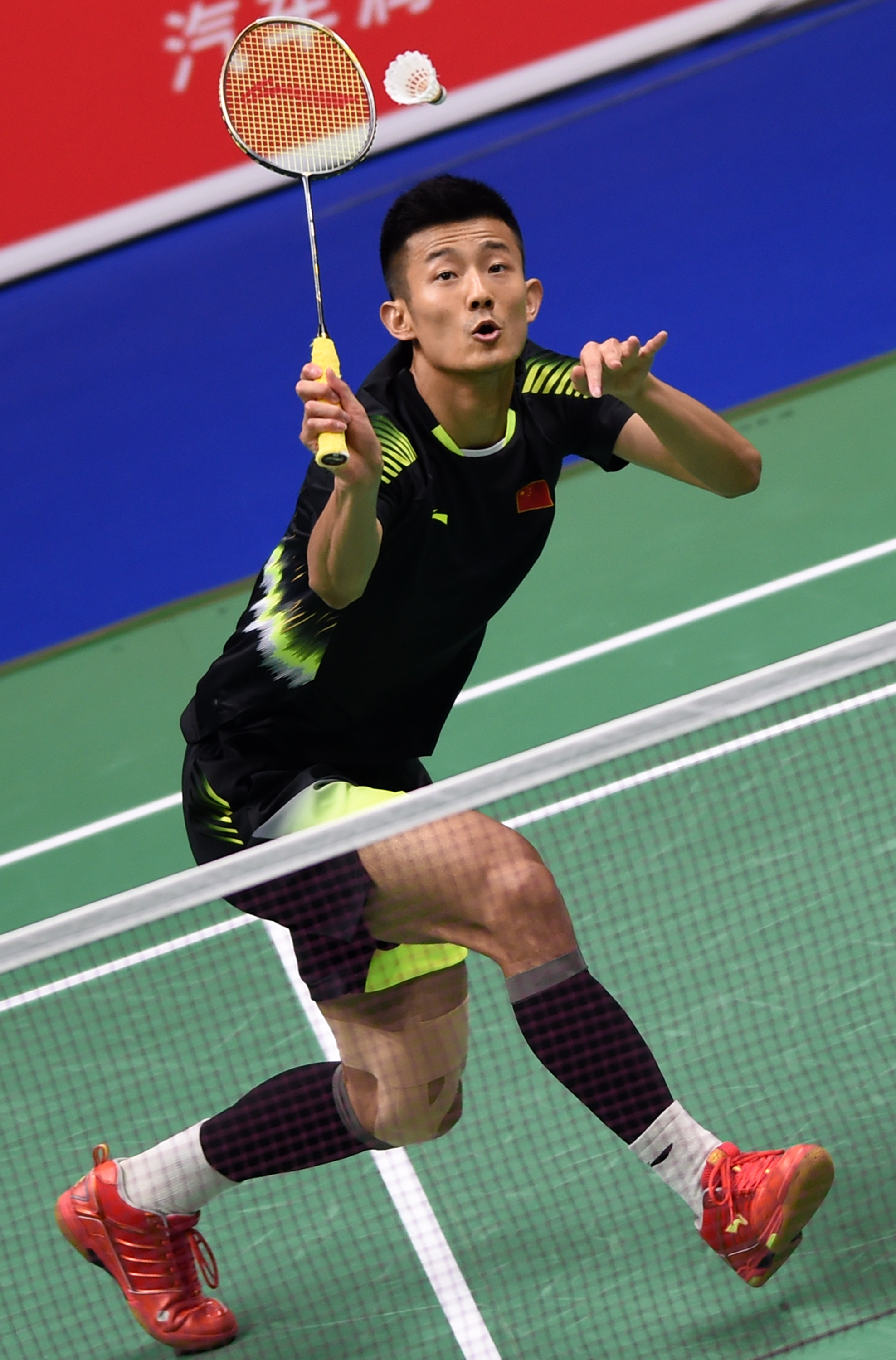 世锦赛:谌龙晋级第三轮