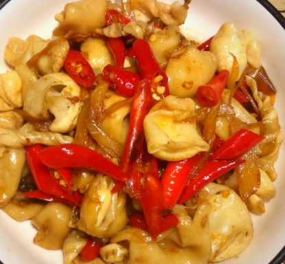 炒鱼泡时,又老又腥?下锅前多加"这一步",鱼泡脆爽更入味