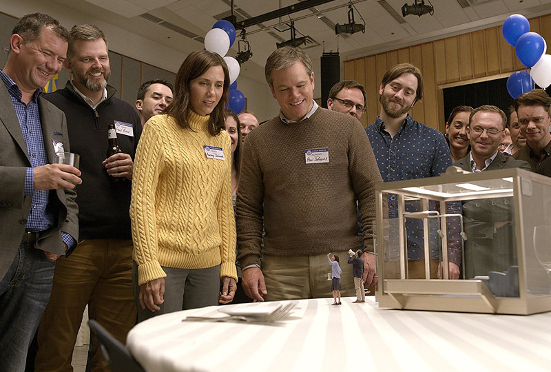 《缩小人生》:有趣的题材构想,却被处理成一部略带沉重的电影