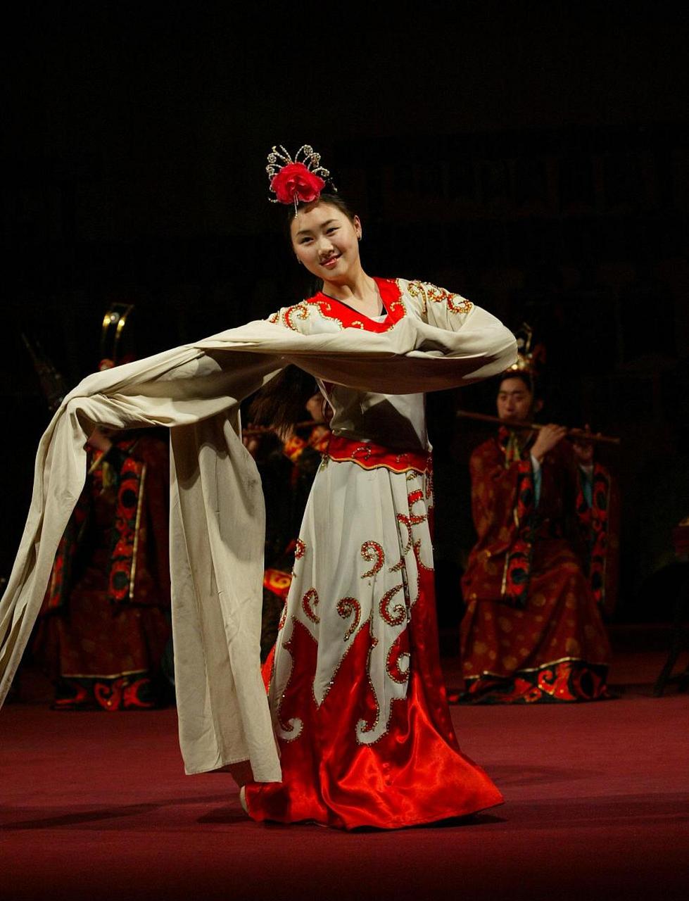 汉唐舞蹈的来历 汉唐舞蹈是指中国历史上汉朝和唐朝时期的舞蹈形式