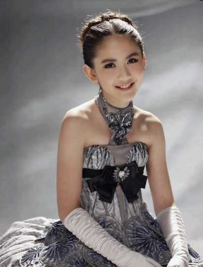 美丽的七国混血儿米蒂,以一曲《外婆家》让广大中国歌迷认识了她