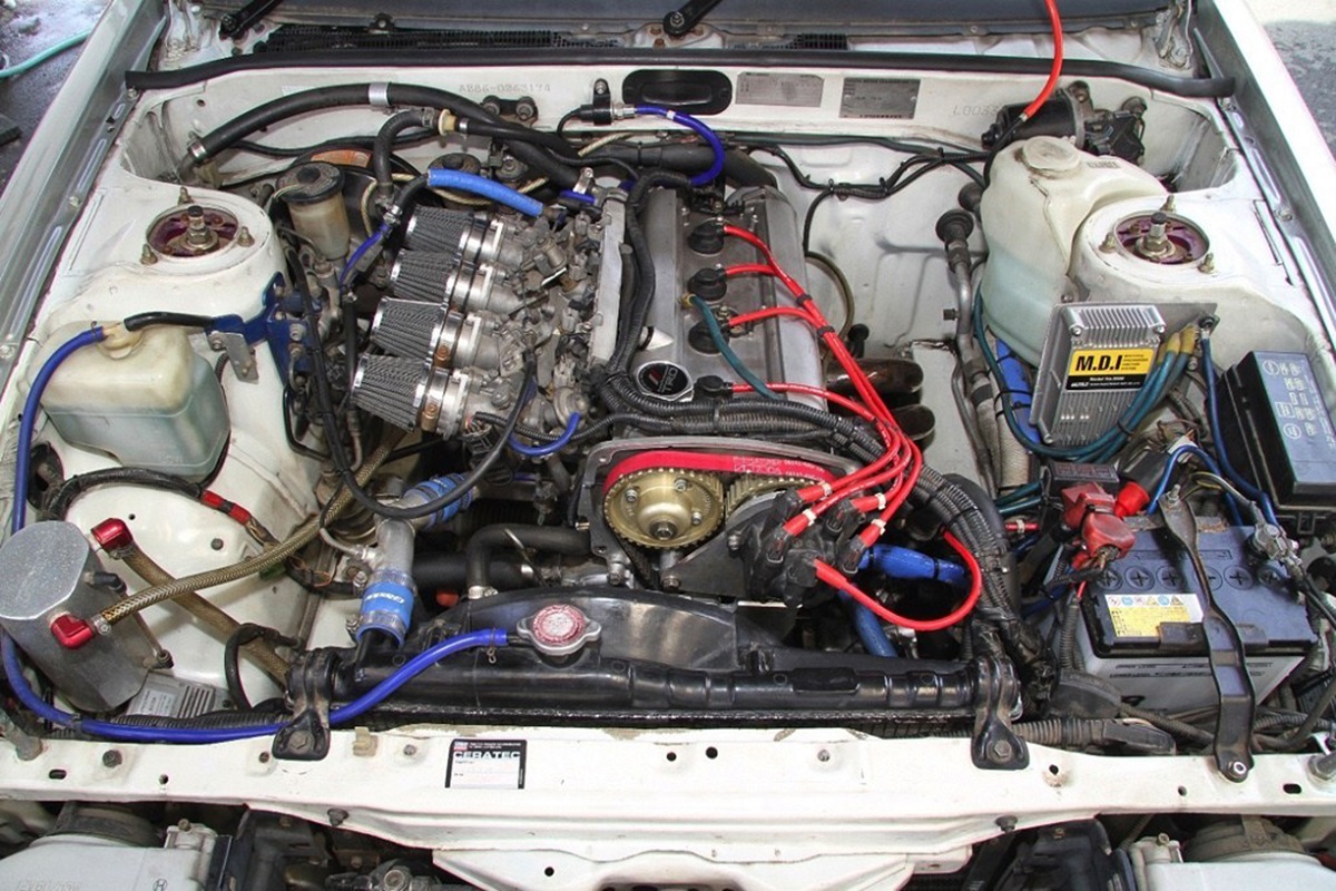 对于这台轻量化改装后的丰田ae86谈谈我的试驾感受如何