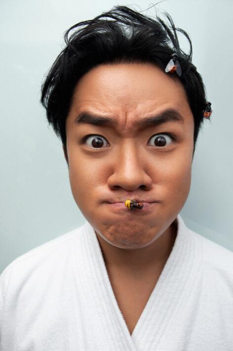 的键盘侠可以说是义愤填膺,纷纷指责王祖蓝实在是大男子主义过了头,对