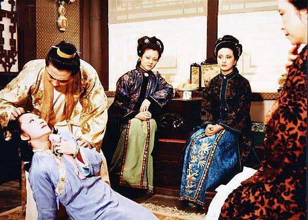 《红楼梦》中看似不起眼的尤氏,到底是怎样的一个人?(二)