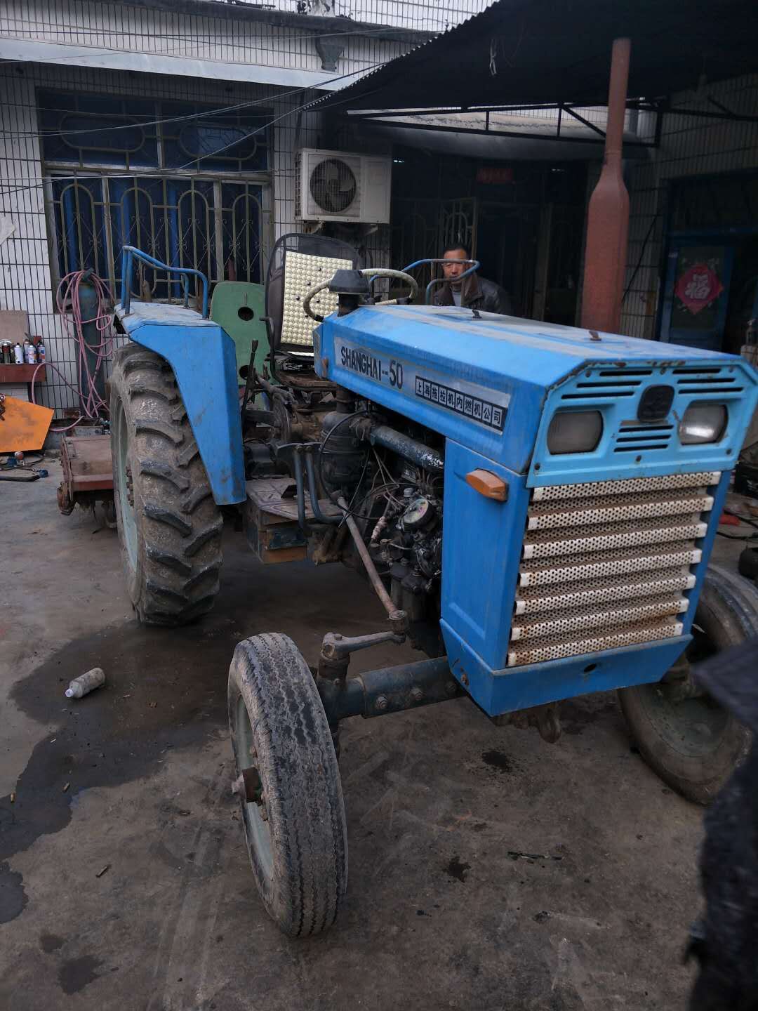 老款上海50拖拉机照片图片
