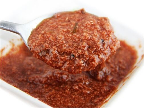 美食:虾酱,有浓郁的海鲜气味,是一种常用的调味品!