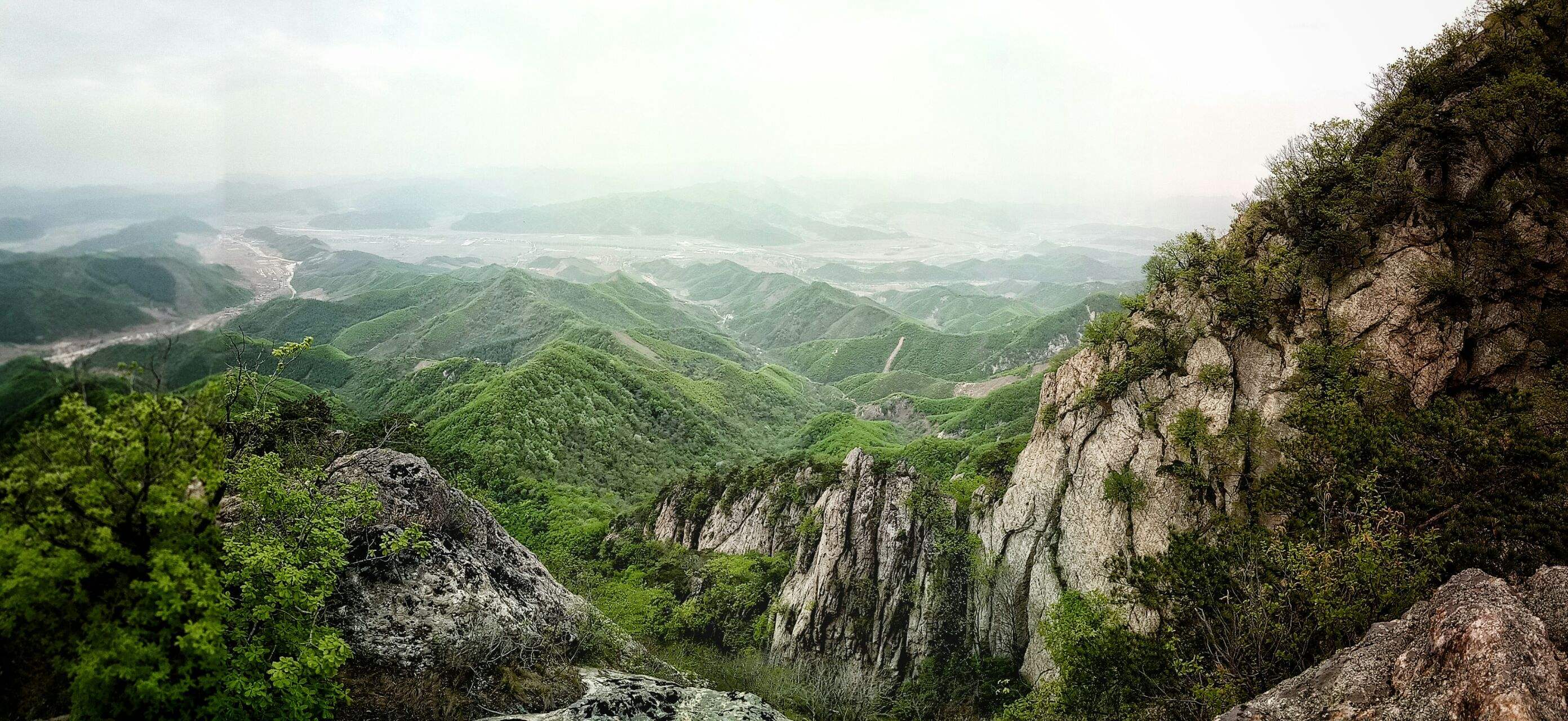 岫岩药山图片