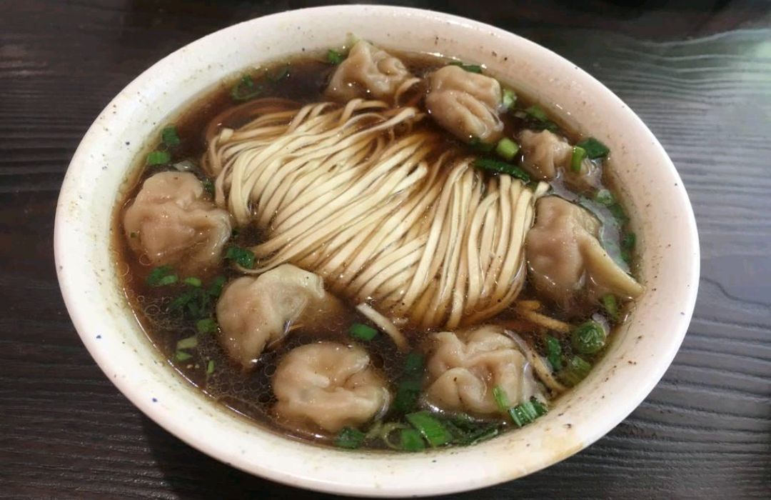 吃过扬州四望亭路的扬州虾饺面,看《锦衣之下》中的扬州虾饺面