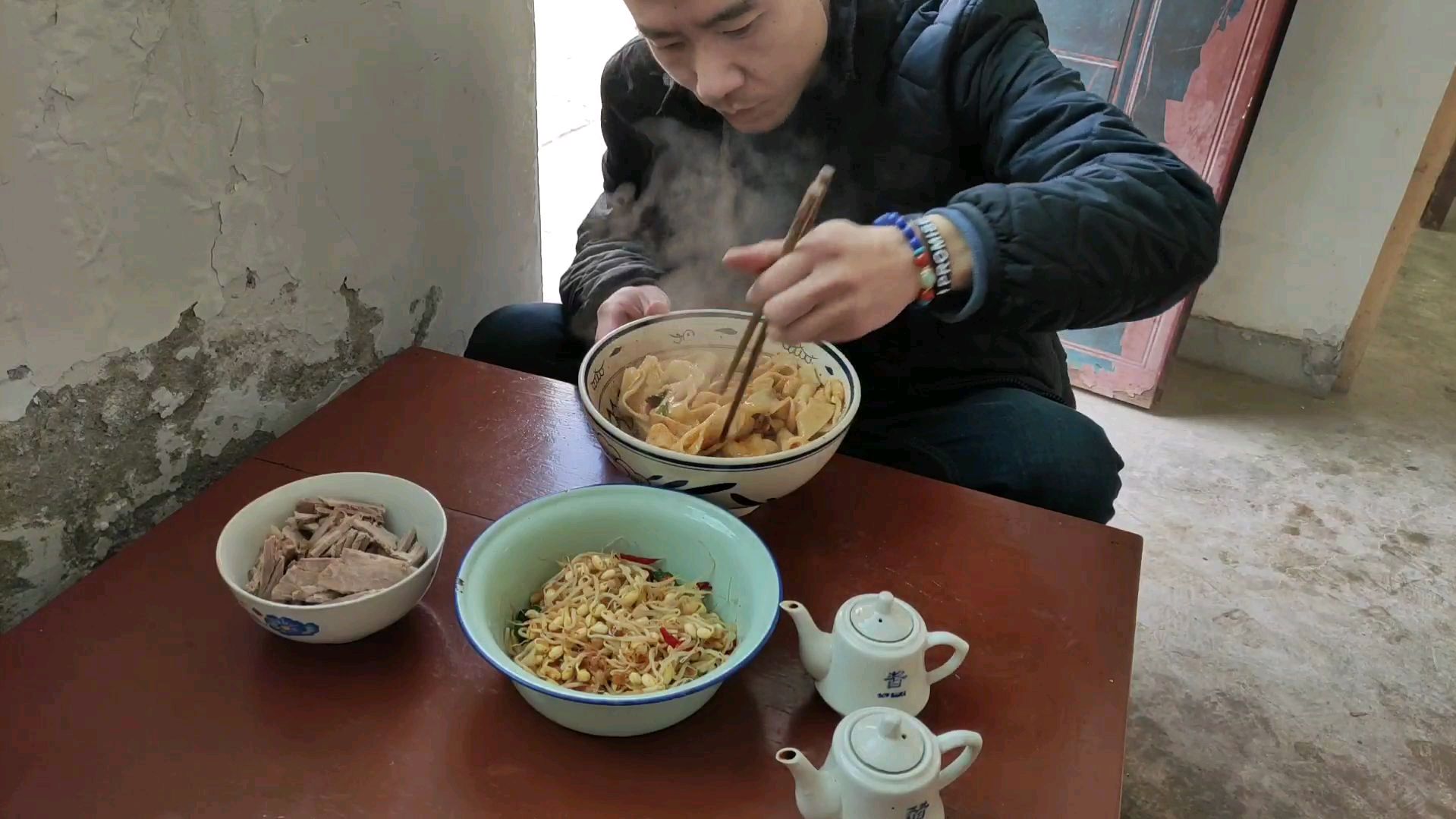 中国100种面食,第一种,陕西油泼面