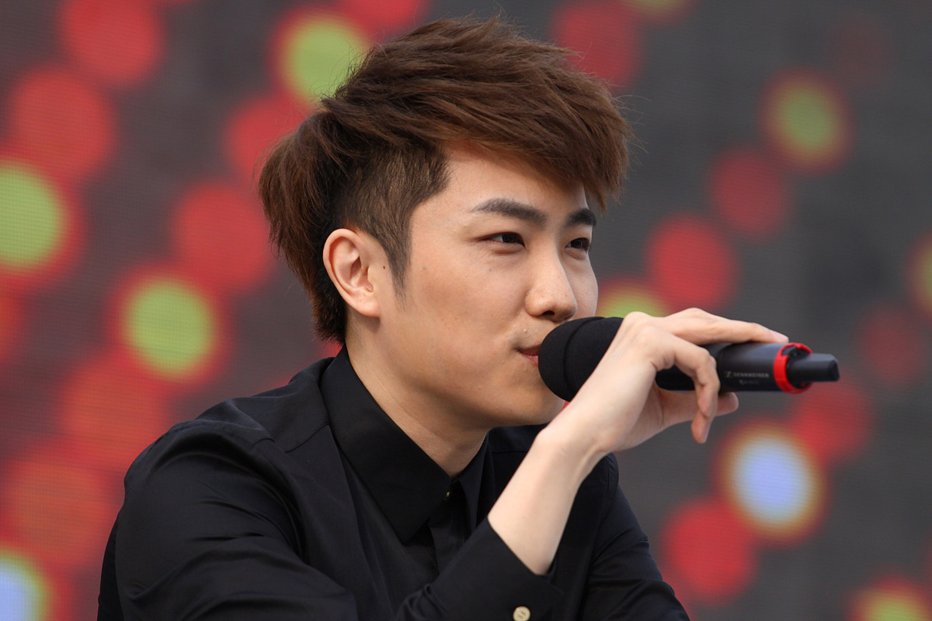 最新录制的《时光音乐会》的嘉宾名单中包括了一系列知名音乐人,其中