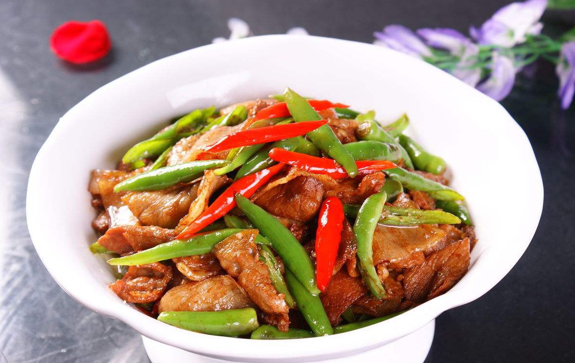 辣椒炒肉好不好吃掌握3个地方就行,自己也能做出又香又辣的炒肉