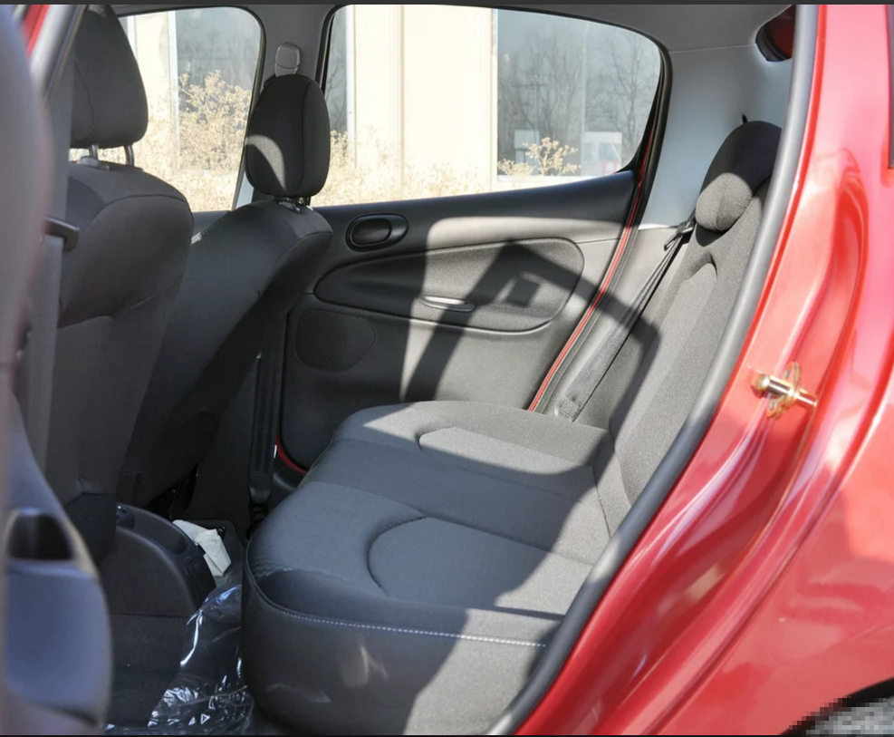 标致207,颜值狂野不羁,非常霸气,外观非常炫酷,你会喜欢吗?