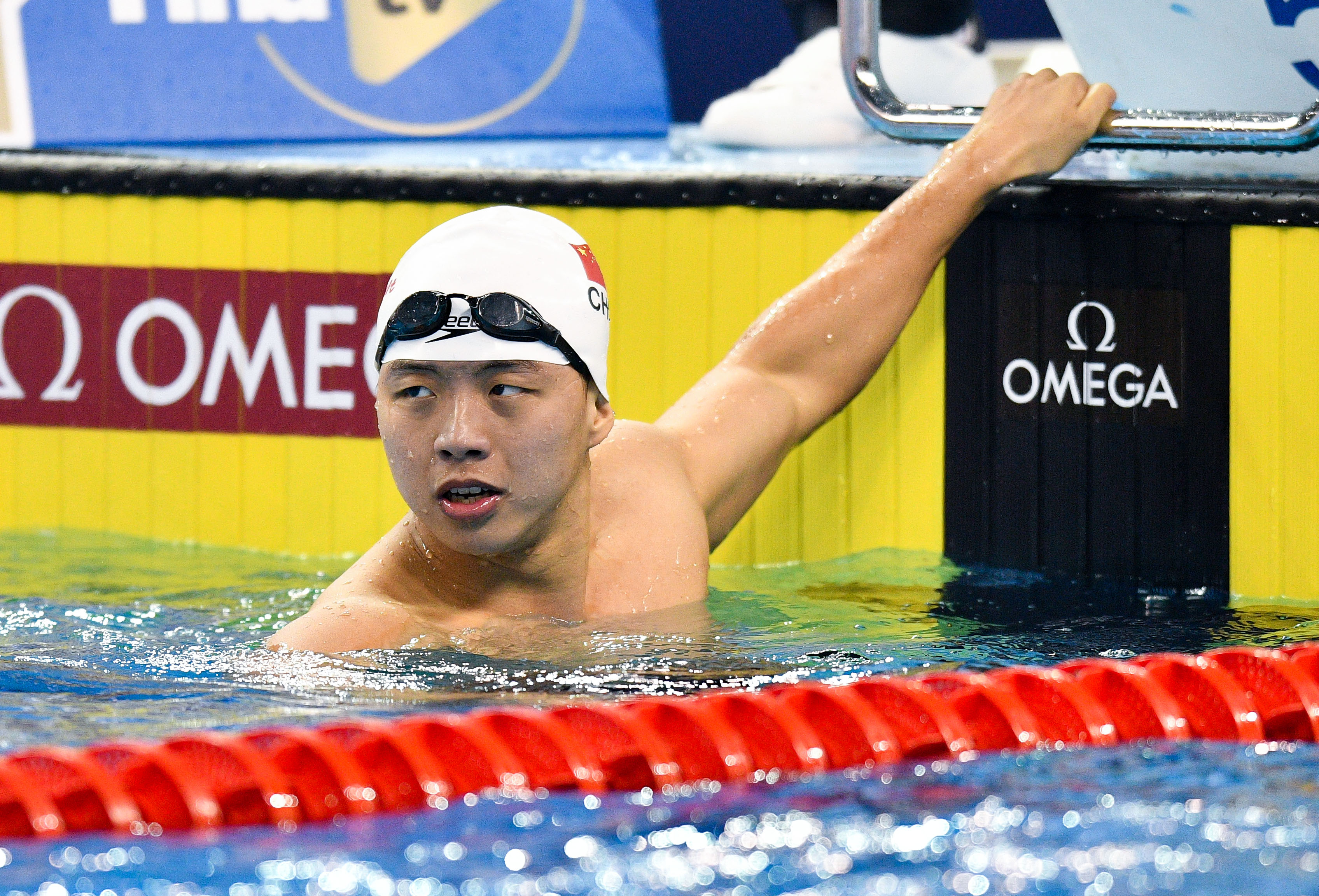 游泳——世界杯卡塔尔站:吴宇航获男子200米蝶泳铜牌(2)