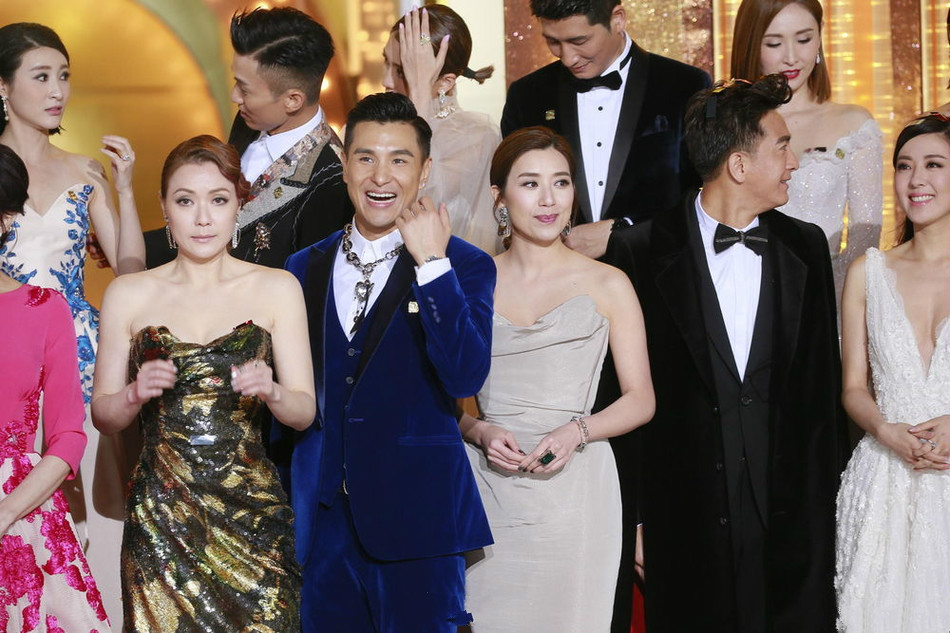 tvb台庆红毯 马国明帅气亮相与黄智雯唐诗咏亲密互动