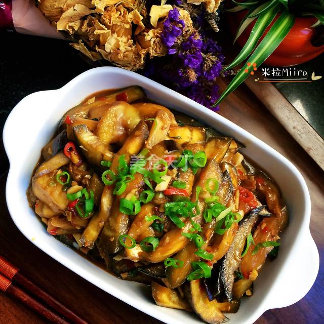 酱烧茄条,酱香浓郁,美味下饭,2块钱一大盘