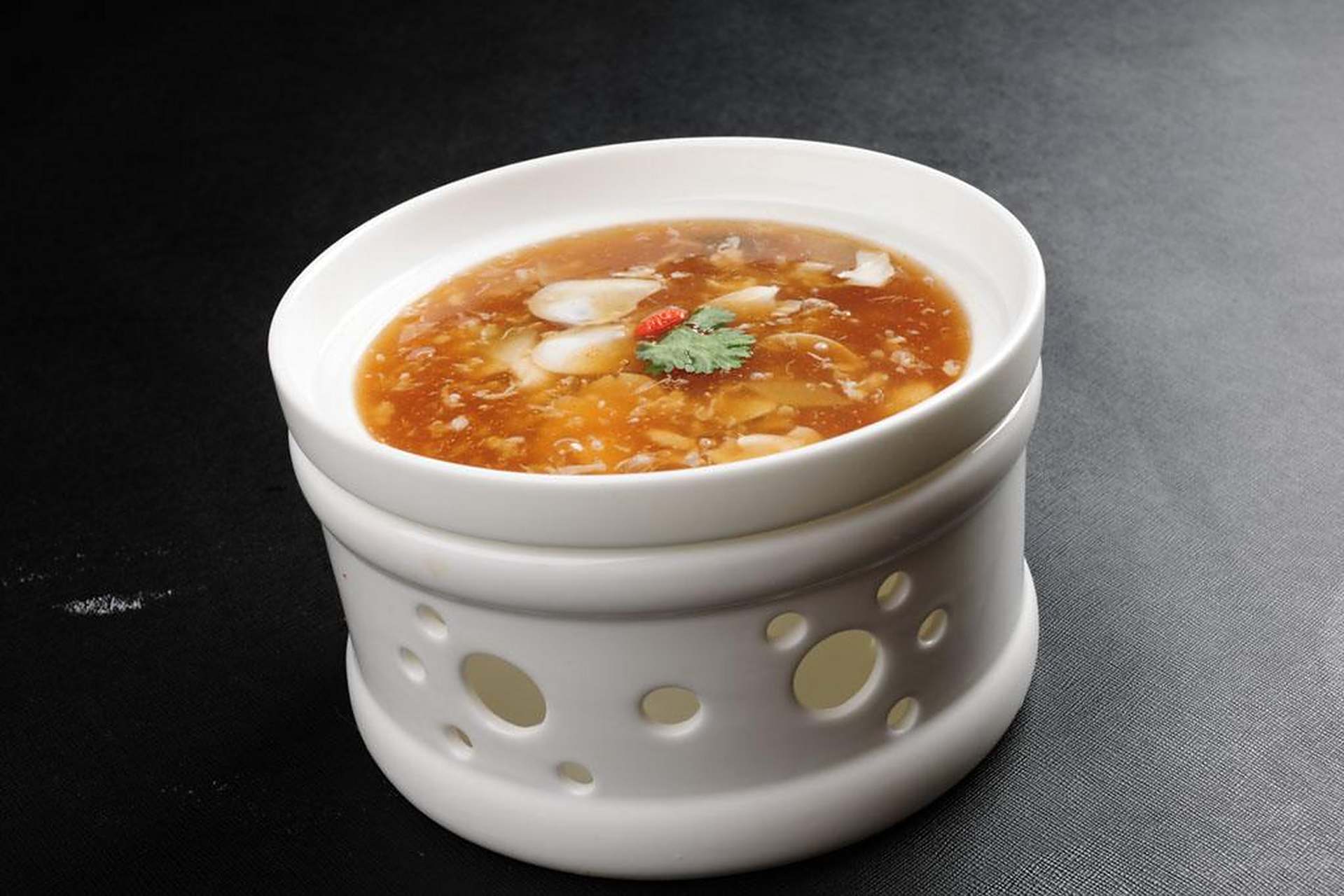 打卡济南夜市#济南美食——酸辣乌鱼蛋汤,乌鱼蛋并非蛋,乃是雌性挠沣