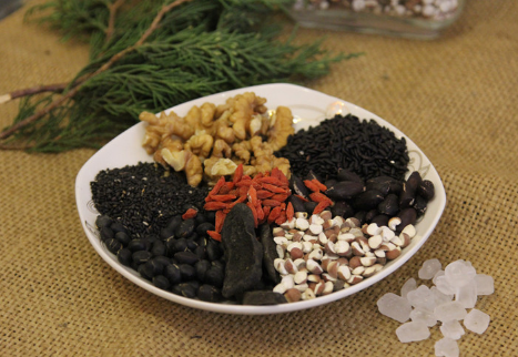 黑豆和黑米黑芝麻能混在一起吃吗,黑豆黑芝麻黑米混合吃的作用