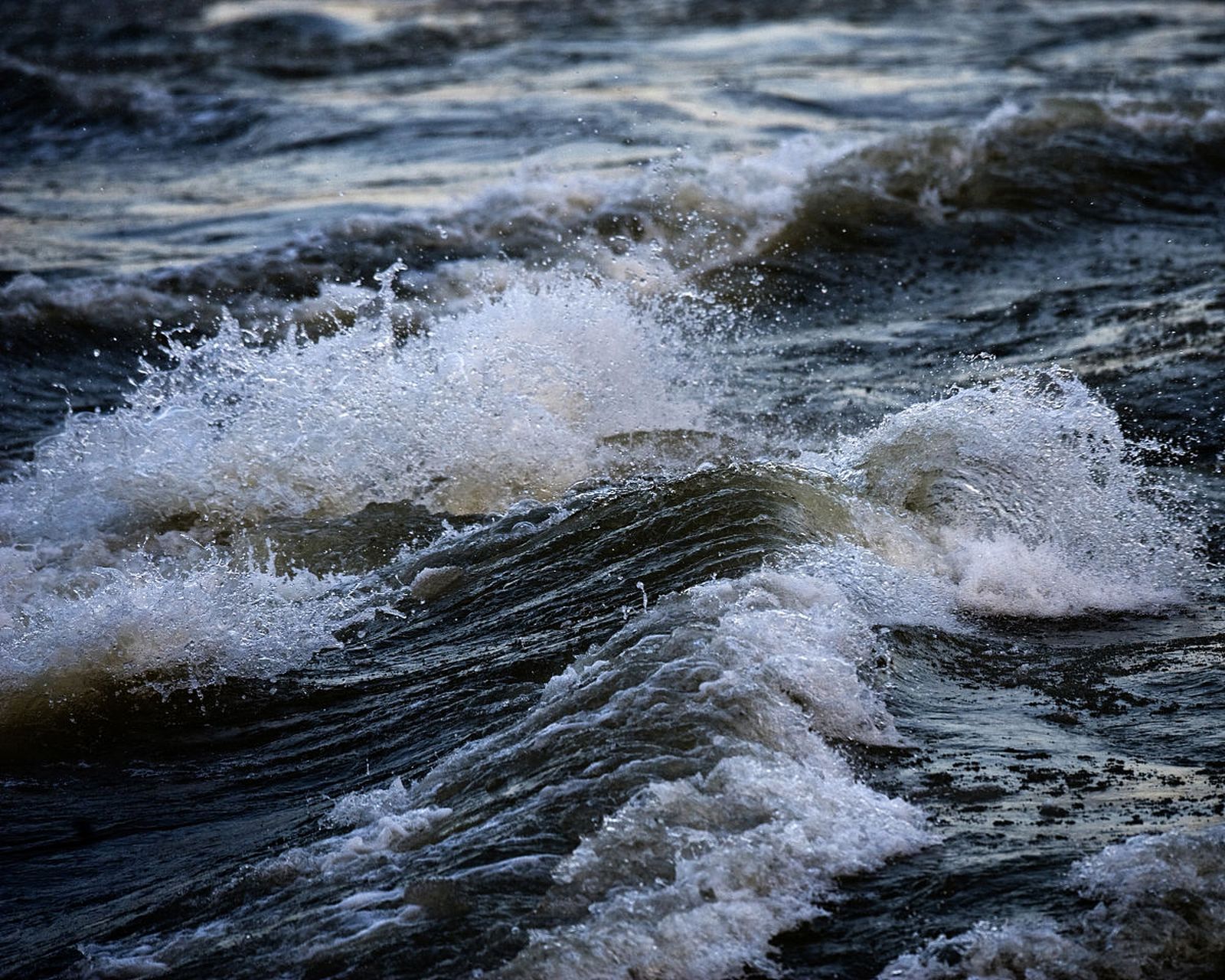 江河湖海汹涌澎湃图片图片