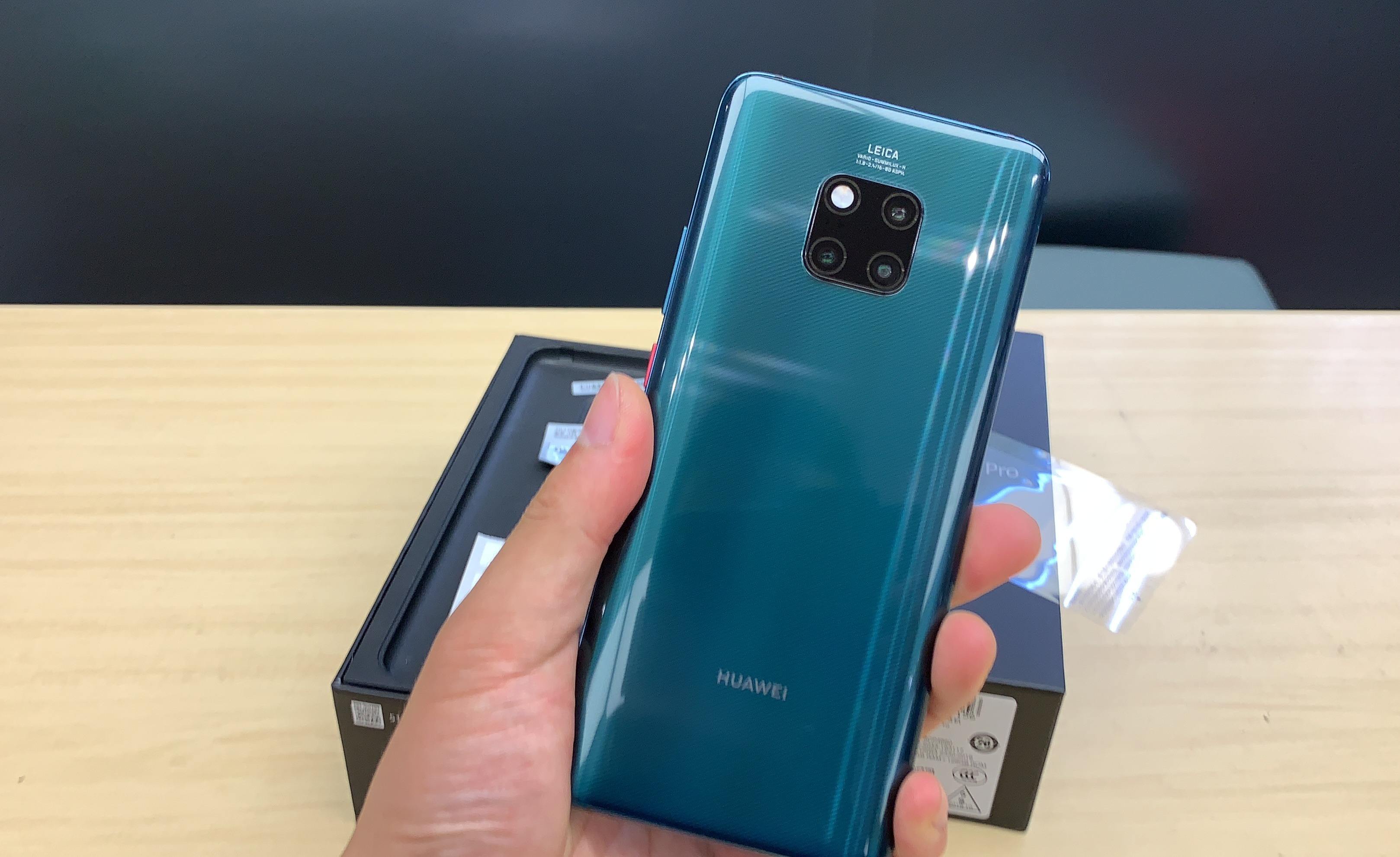 华为p30面世后,mate20 pro一下跌至冰点,网友:还买什么p30