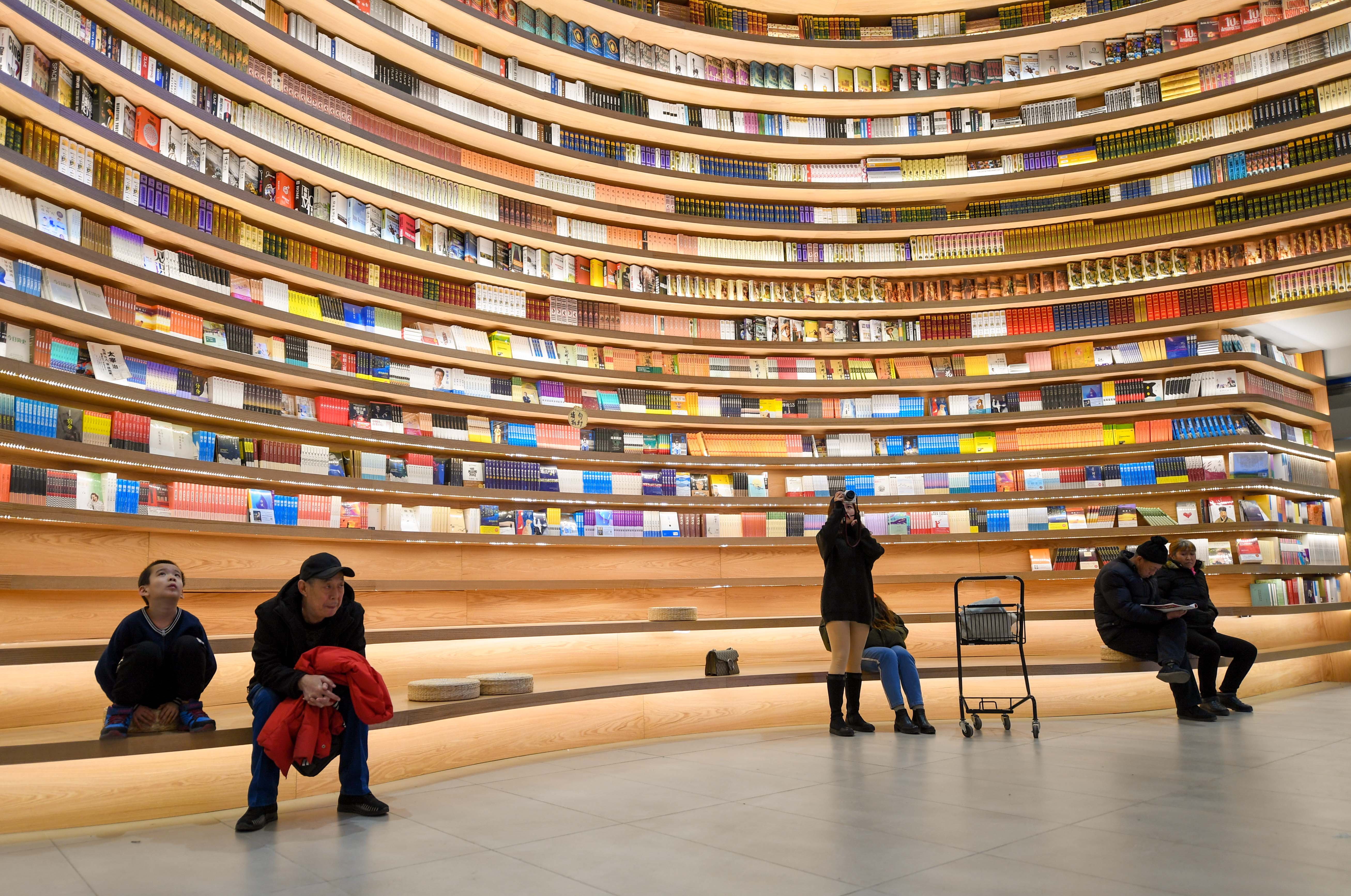 新华社照片,呼和浩特,2019年1月21日    冬日书香溢青城    1月21日