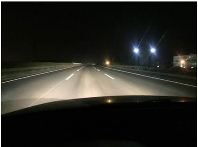 夜间开车不安全?跟着老司机学会这个方法,新手上路也不怕!