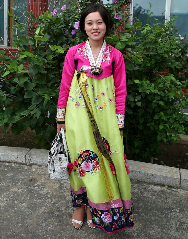 朝鲜服装图片大全女图片