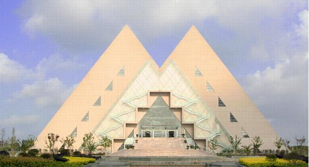 年的上海交通大学机电分校,华东化工学院分院还有华东纺织工学院分院