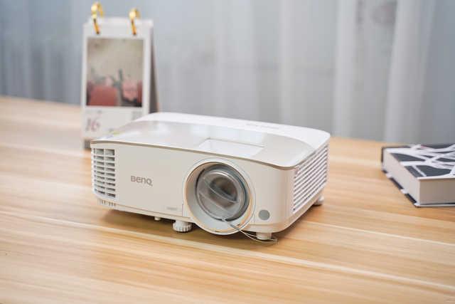 明基i707投影机怎么样?测后发现竟是私人影院