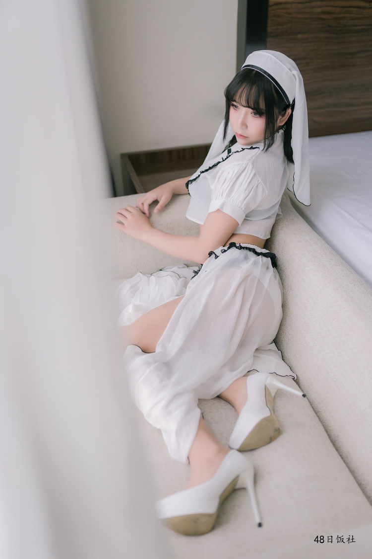 二次元美女图欣赏 抱走莫子aa的纯白修女 48日饭社