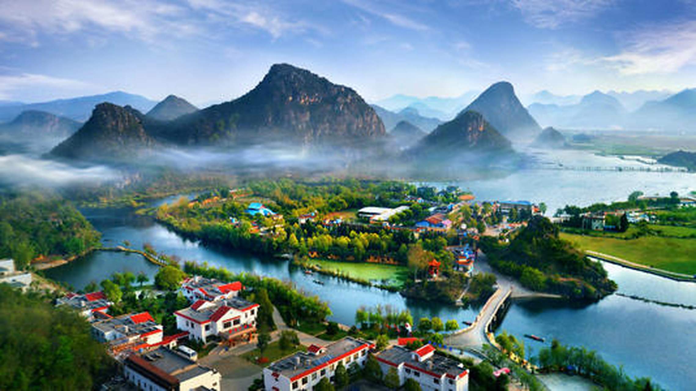 全世界#普者黑景区:普者黑位于云南省文山壮族苗族自治州丘北县城西北