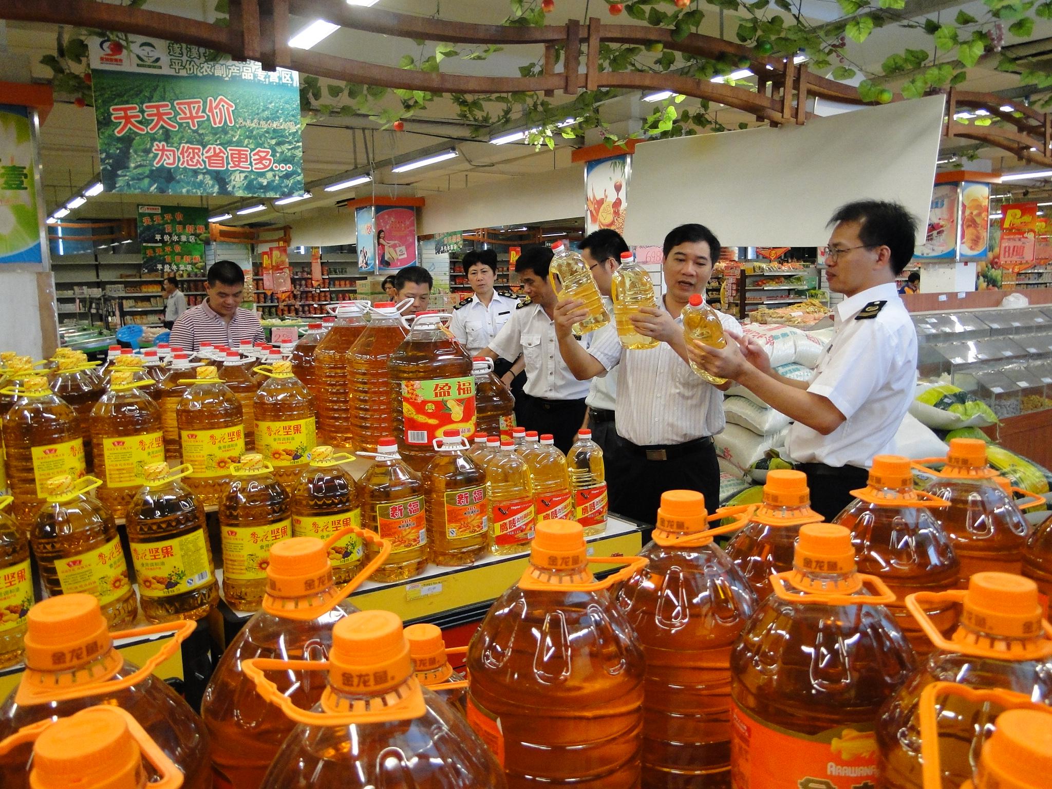 超市卖的食用油,有3个字最好别买,不小心就吃到"勾兑油"