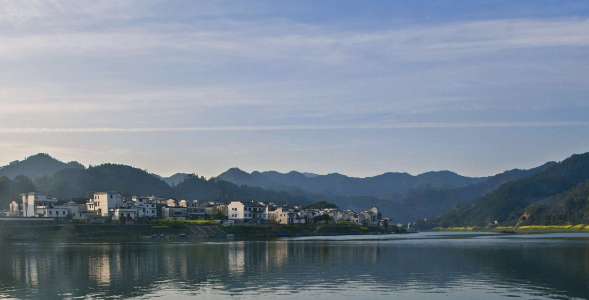 浙江有新安江,讓浙江的風景更加獨特,新安江風景區最是美麗