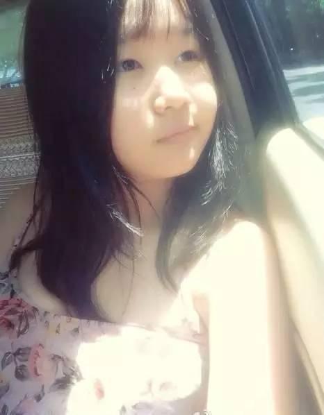 当年的表情包小孩已经长大了,"黑炭男孩"这次是成功逆袭了吗?