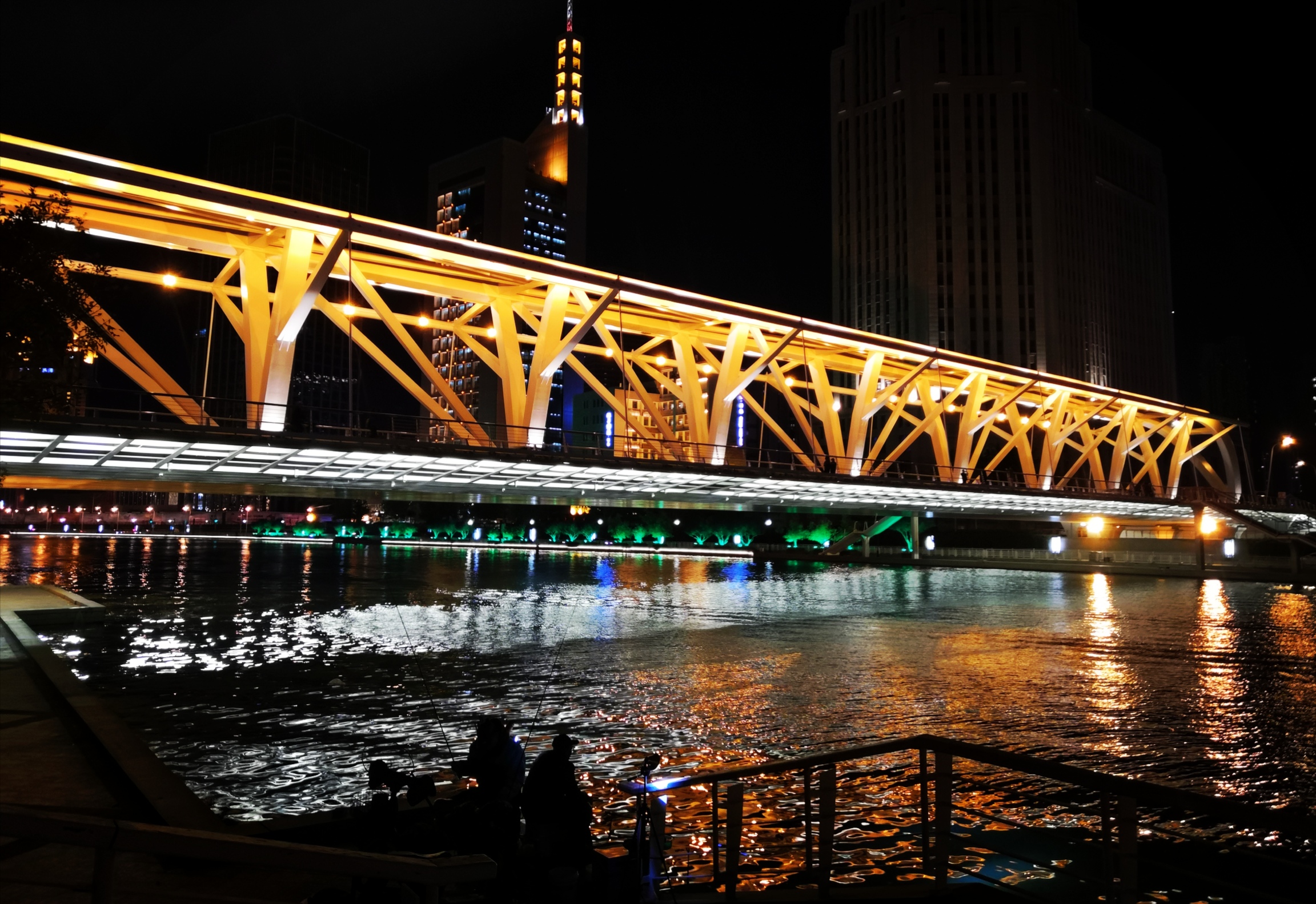 天津市海河上的桥梁,造型各异富有美感和个性