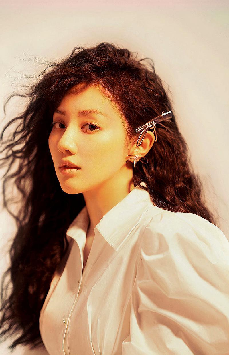 明星写真:清纯可爱,少女魅力——演员王鹤润