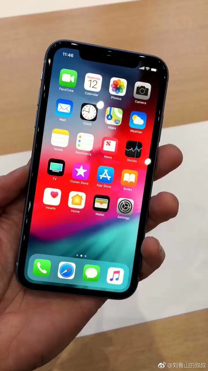 iphone xr渲染圖造假?老羅微博暗諷蘋果:懷念喬布斯!