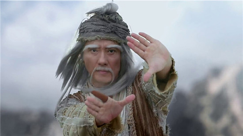 老五绝中为何独独洪七公涉及情感戏?原来金庸早有暗示,很无奈