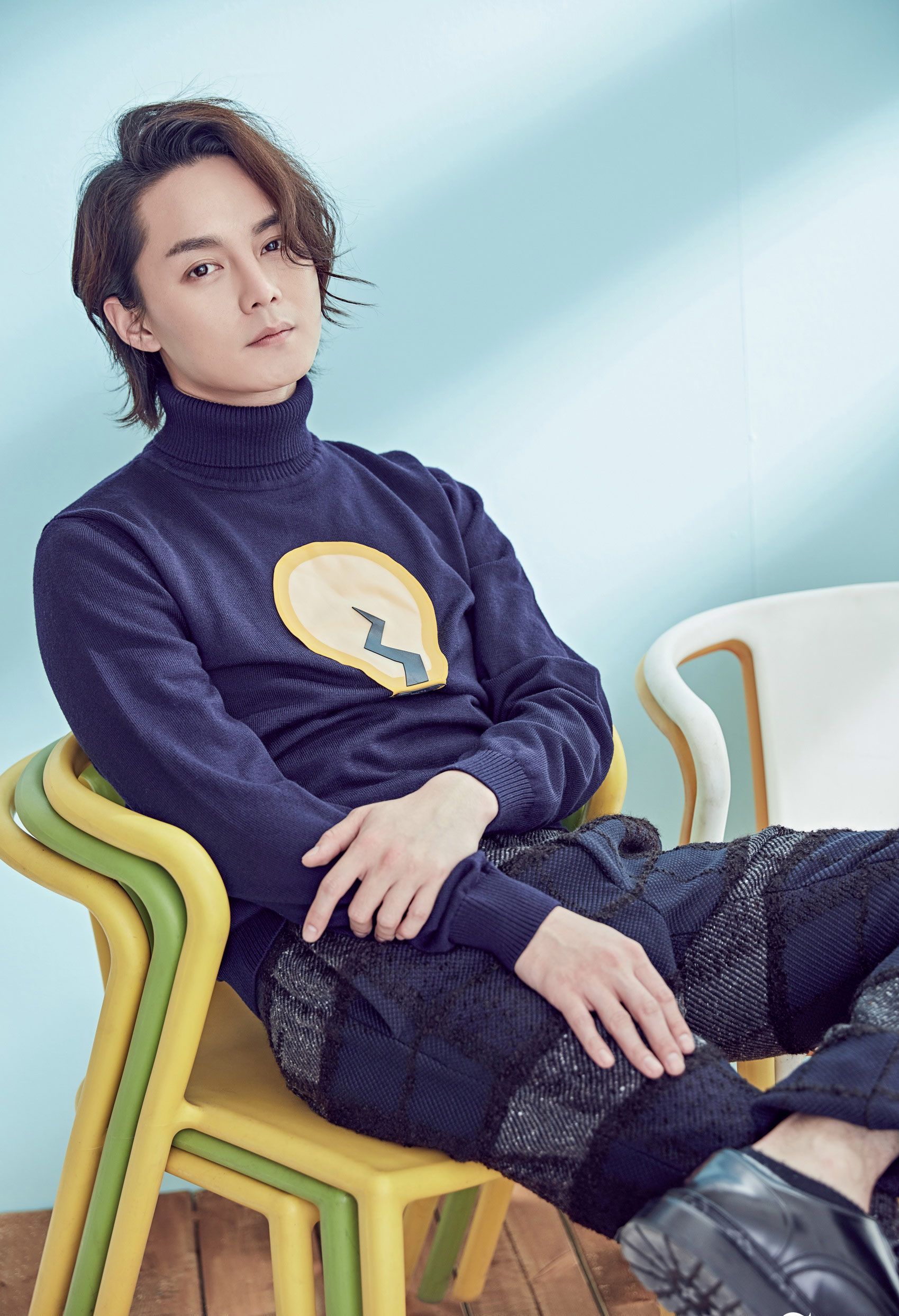 尹正穿毛衣,却彰显高级感!翟天临竟这么穿,既默契又型男酷炫