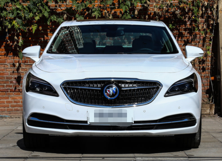 君越混动,时尚的外观设计,颜值极靠前,非常实用