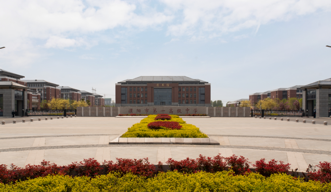 高三复学第二天,河南各地的高中大门口竟然都是这样