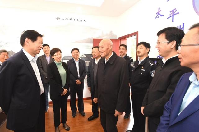 镇江市见义勇为基金会理事长李茂川来扬调研