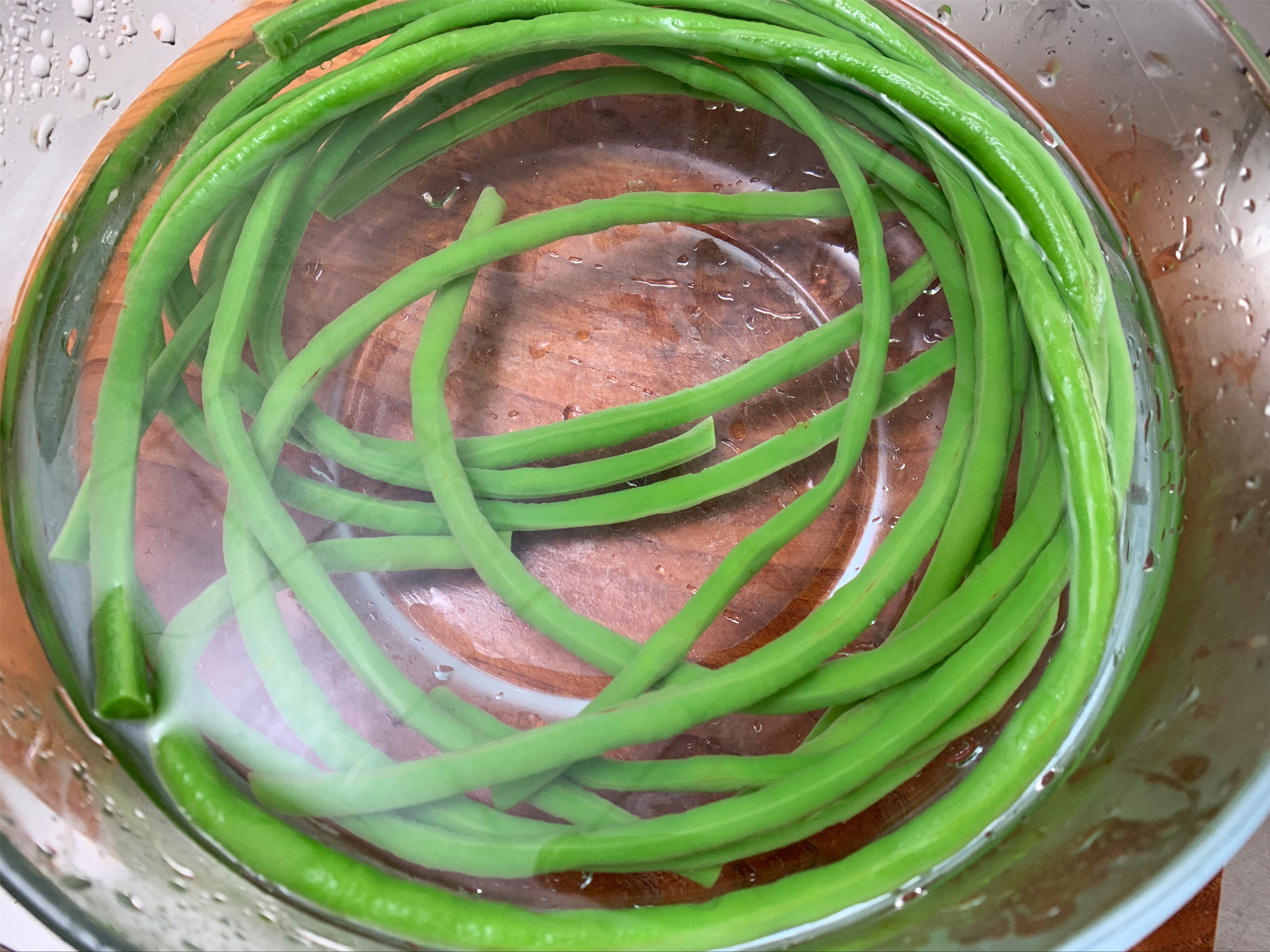 豆角和肉这样做,好吃好看还好玩,酱香浓郁,绝对值得称赞