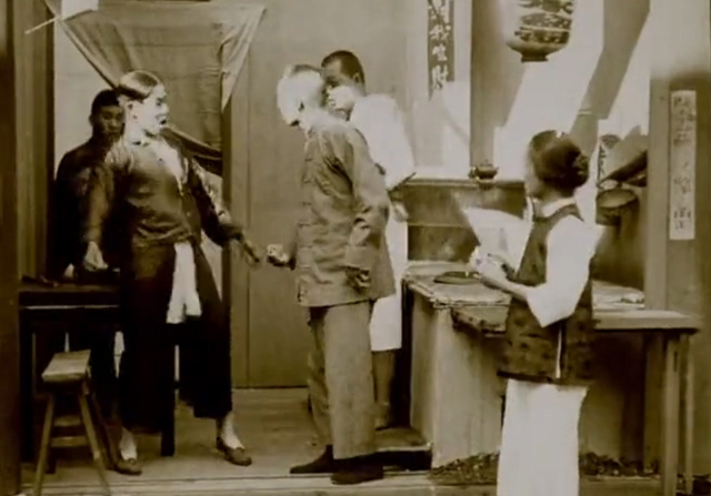 老电影迷必看的影片,现存中国最早的电影《劳工之爱情》