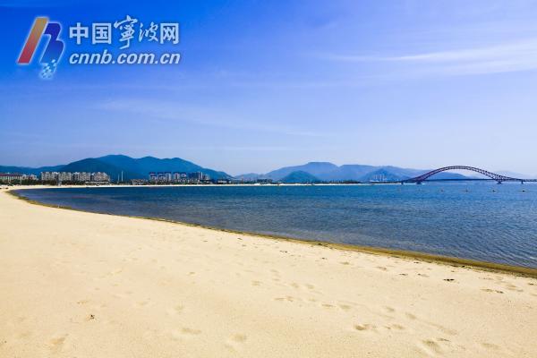 宁波:北仑万人沙滩已完成铺沙 7月底将实现部分开放