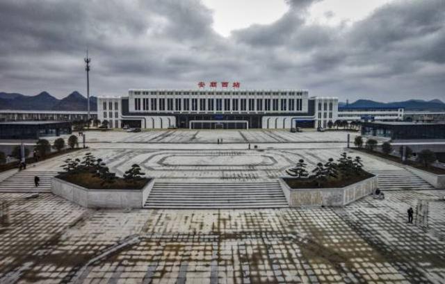 原来贵安站长这样!贵州这些特色高铁站,你最喜欢哪一个?