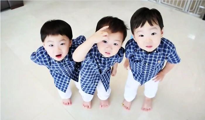 宋一国他家"三胞胎"长大啦!变长腿欧巴穿西装,民国照样可爱