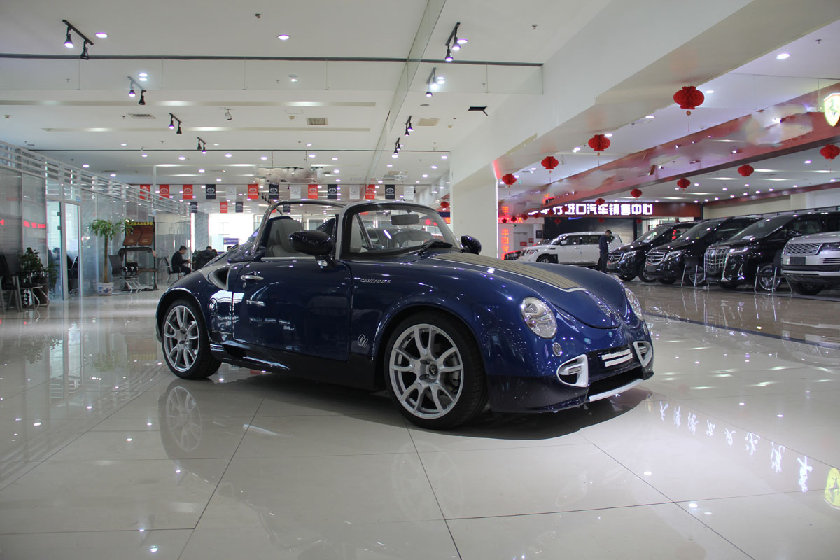 法国小超跑—pgo佩奇奥最新精拍 搭载宝马1.6t动力/中置发动机