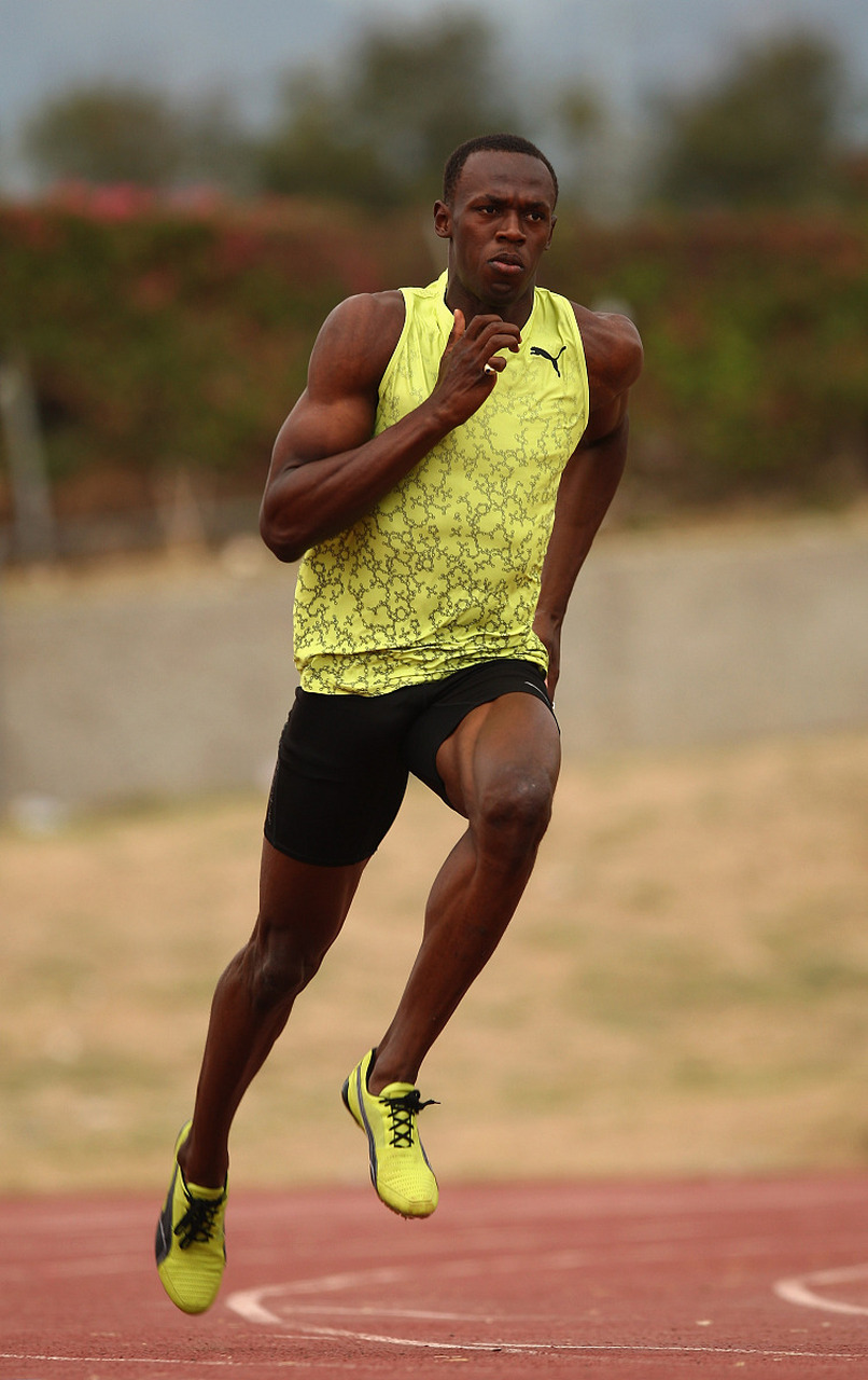 目前看起来,最没争议的应该是博尔特.