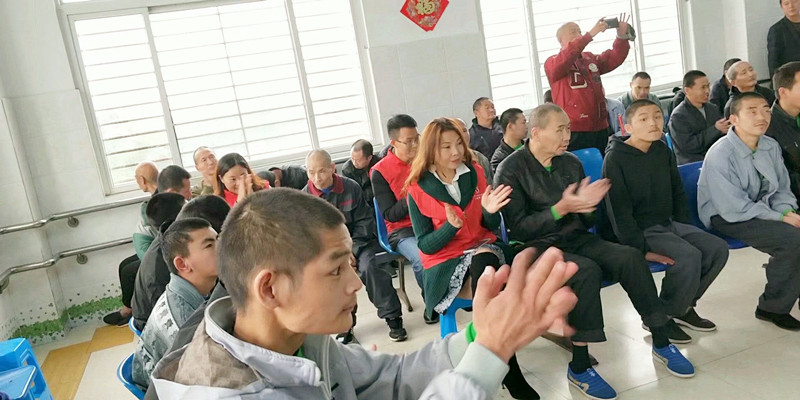 四川益路同行志愿者关爱弱智群体
